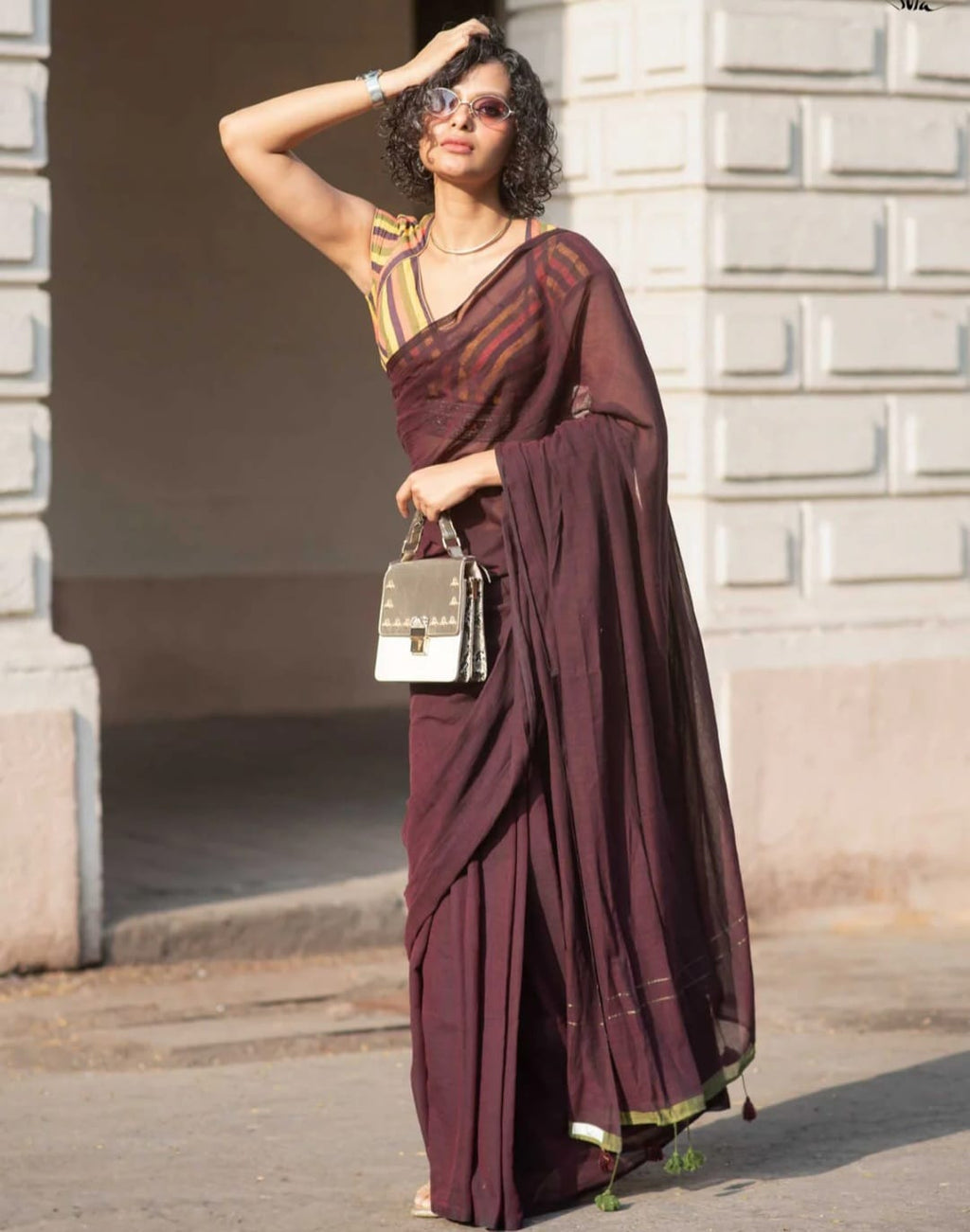 Cotton saari