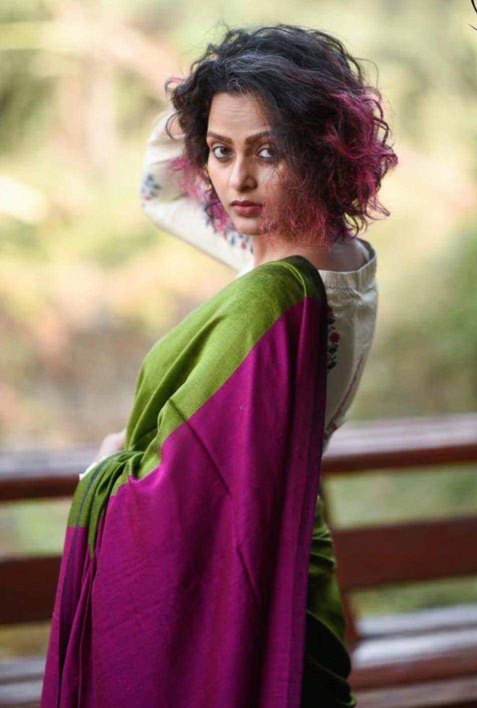 Cotton saari