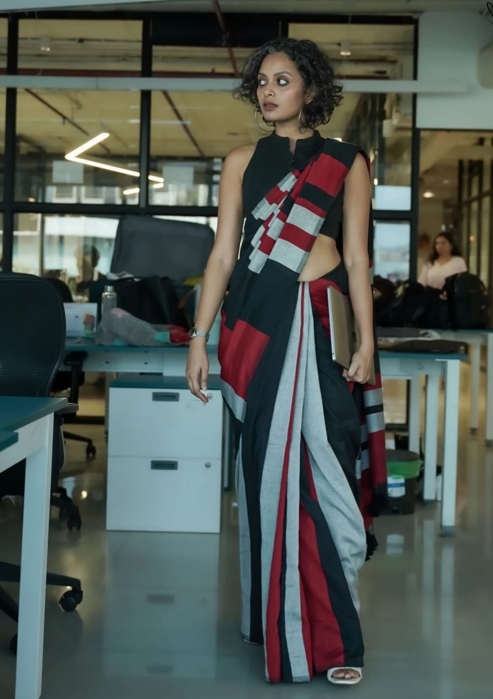 Cotton saari