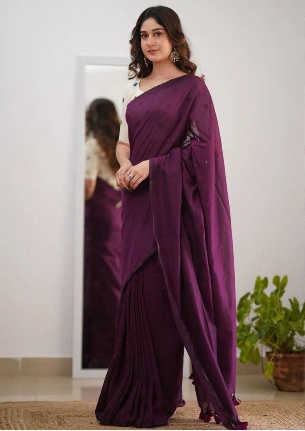 Cotton saari